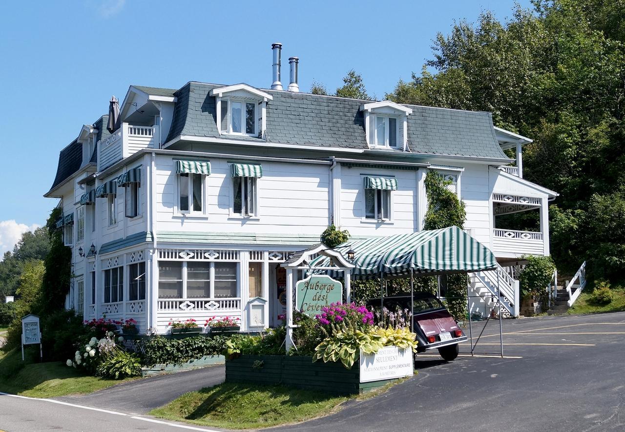 Auberge Des Cevennes L'Anse-Saint-Jean Exterior photo